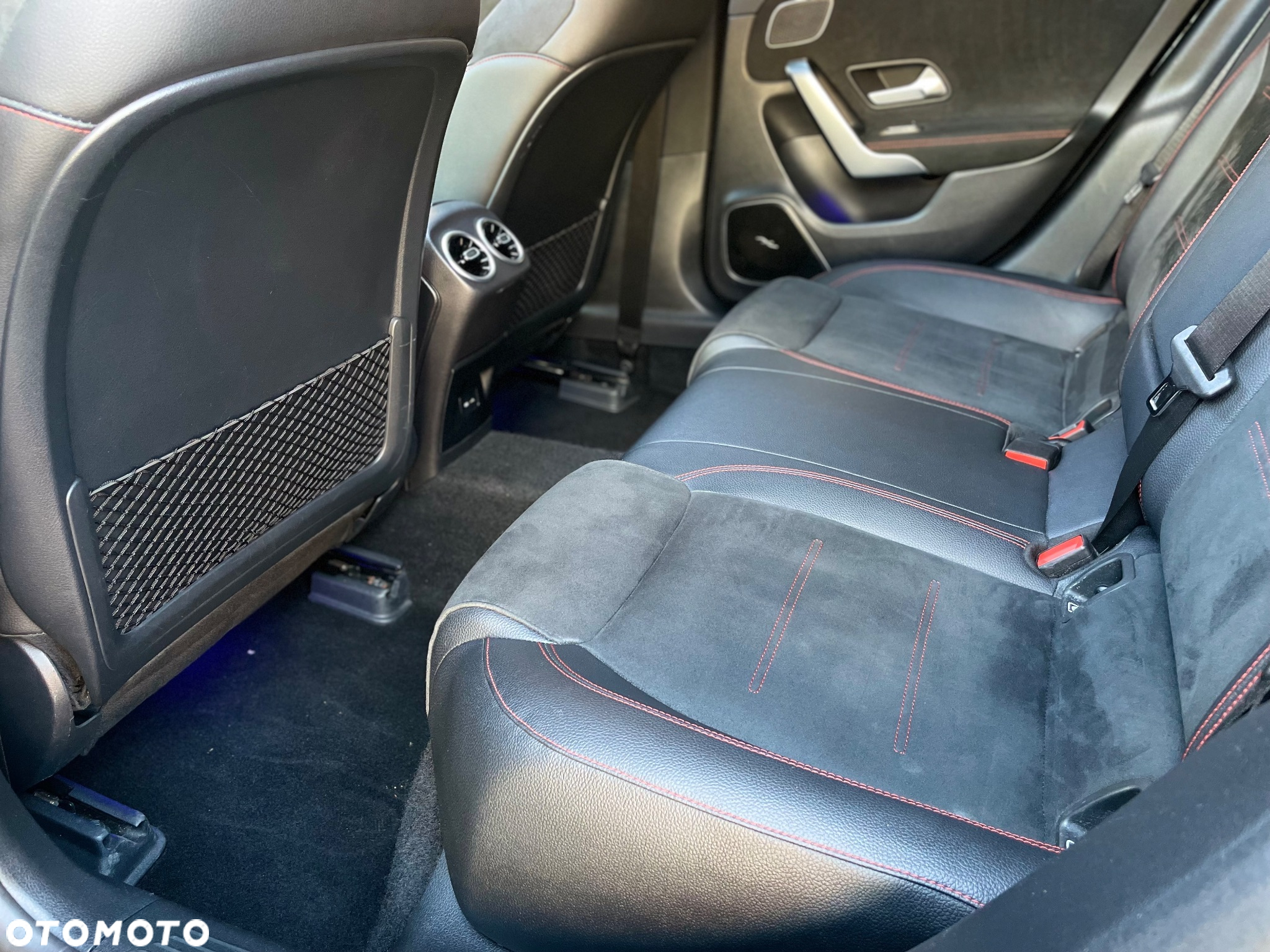 Mercedes-Benz CLA 200 Shooting Brake 7G-DCT AMG Line - 13