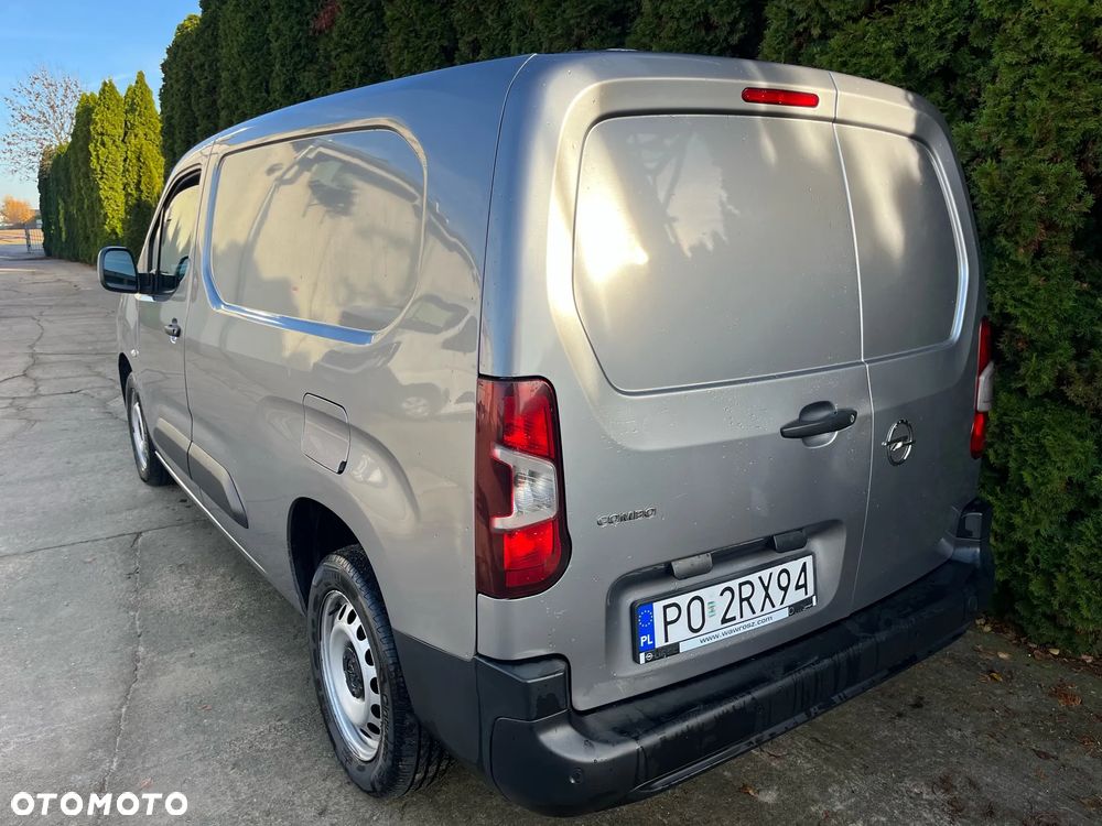 Opel COMBO - 11