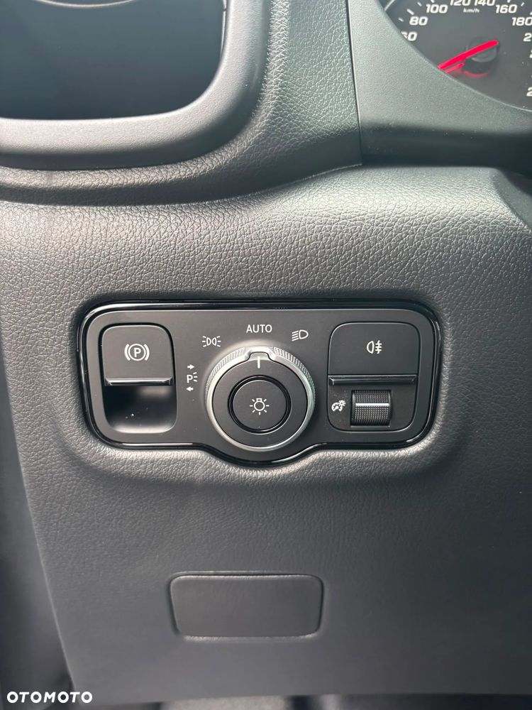 Mercedes-Benz Vito - 19