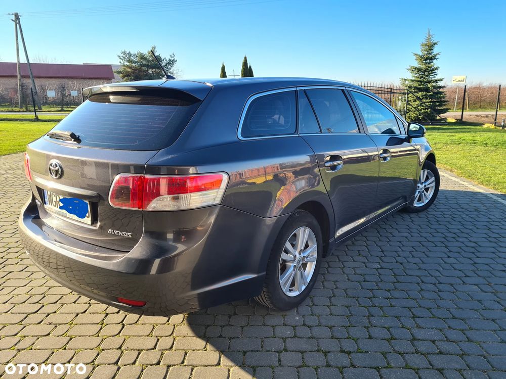 Toyota Avensis 2.0 D-4D Sol - 5