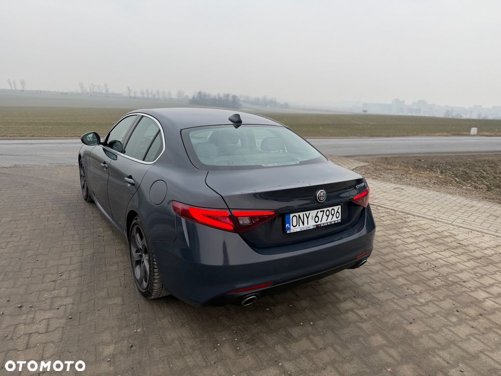Alfa Romeo Giulia 2.2 Super - 15
