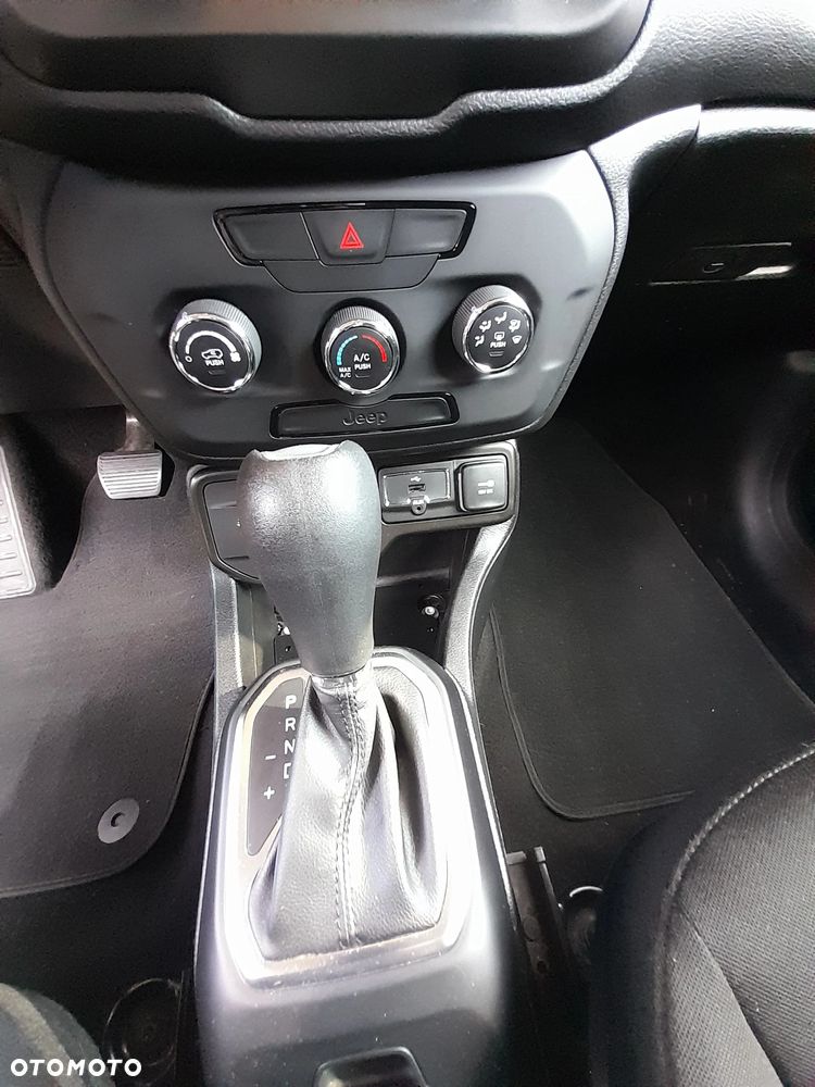 Jeep Renegade - 11