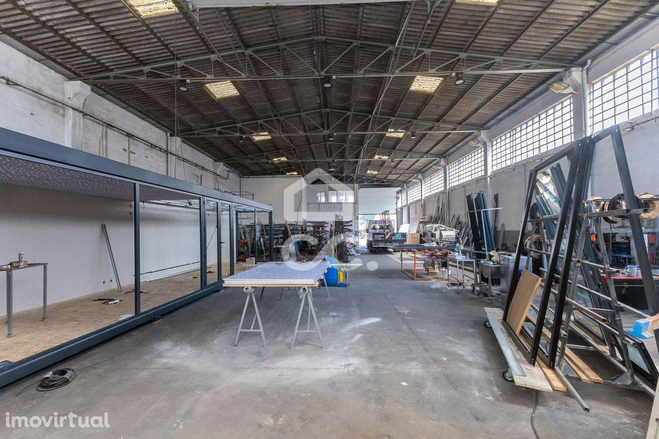 Armazém para venda no centro de Nogueira da Maia - Grande imagem: 5/5