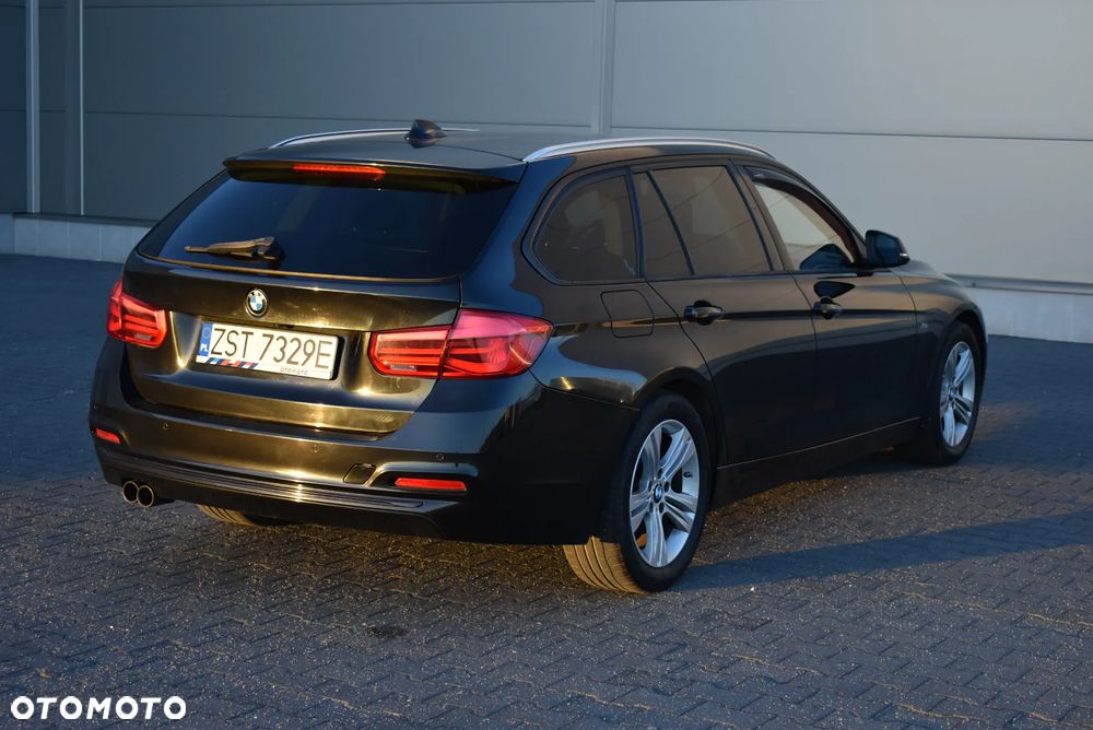 BMW Seria 3 320d Sport Line - 29