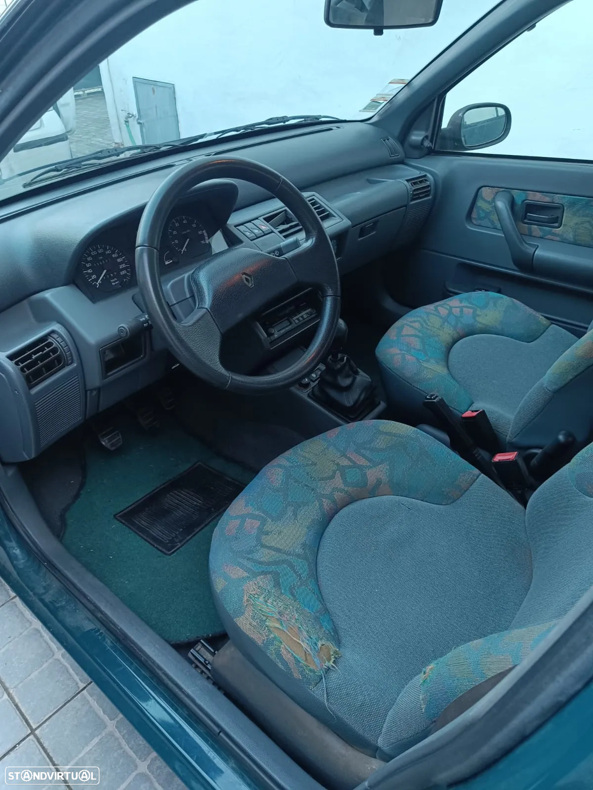 Renault Clio 1.2 RT - 3
