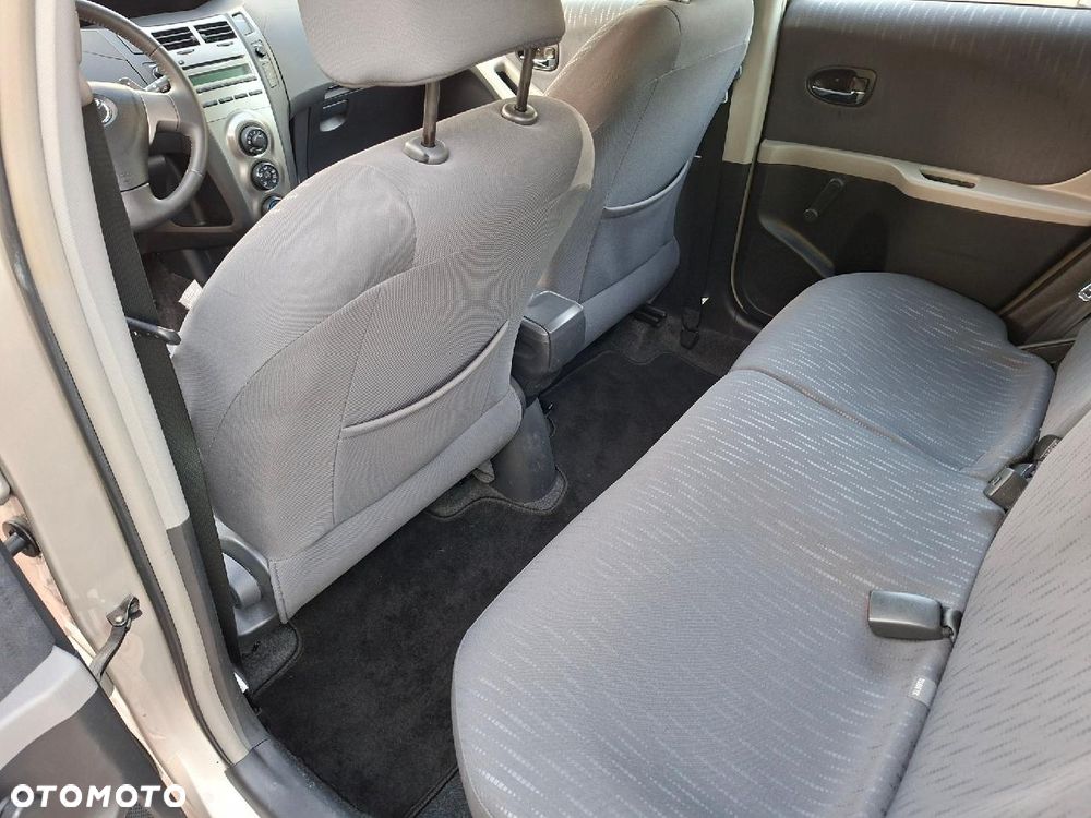 Toyota Yaris 1.33 Sol MM - 11