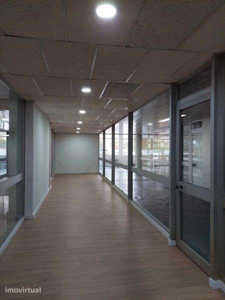 OPORTUNIDADE - Sala Comercial para arrendar no Ed.Torre Verde - Grande imagem: 2/3