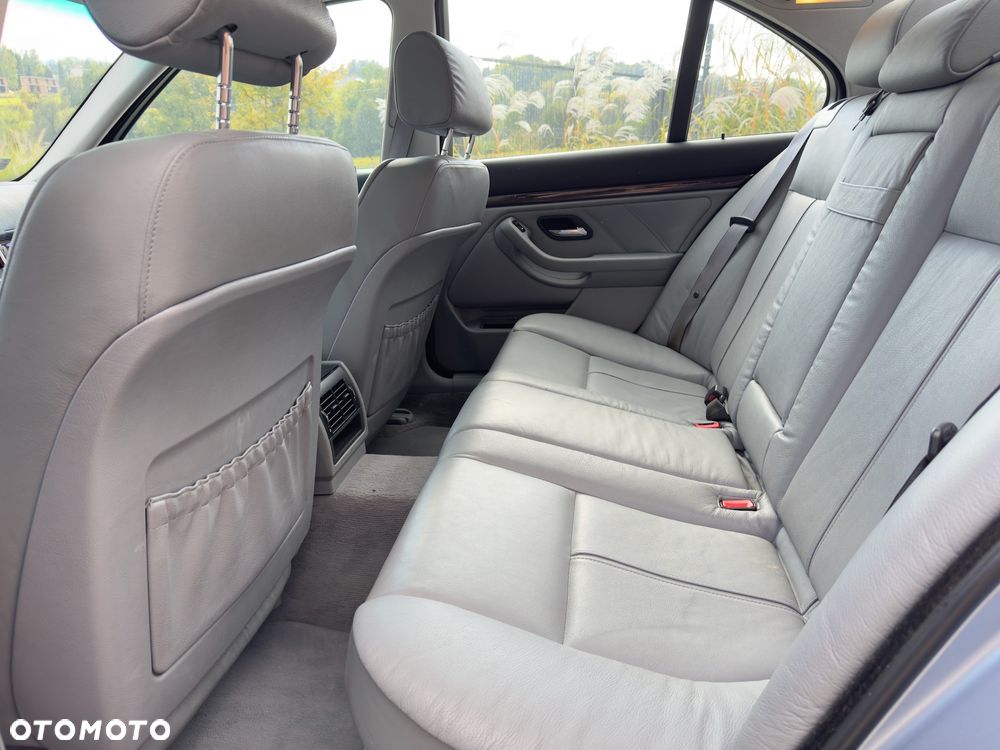 BMW Seria 5 - 10