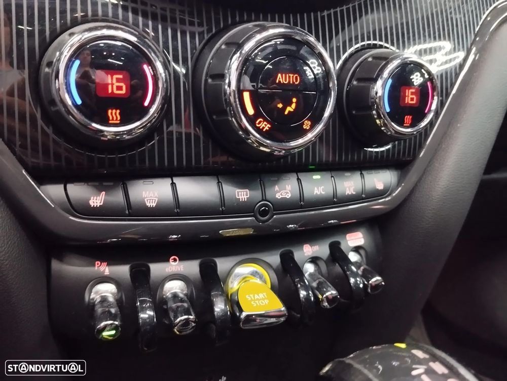 MINI Countryman Cooper SE ALL4 Auto - 38