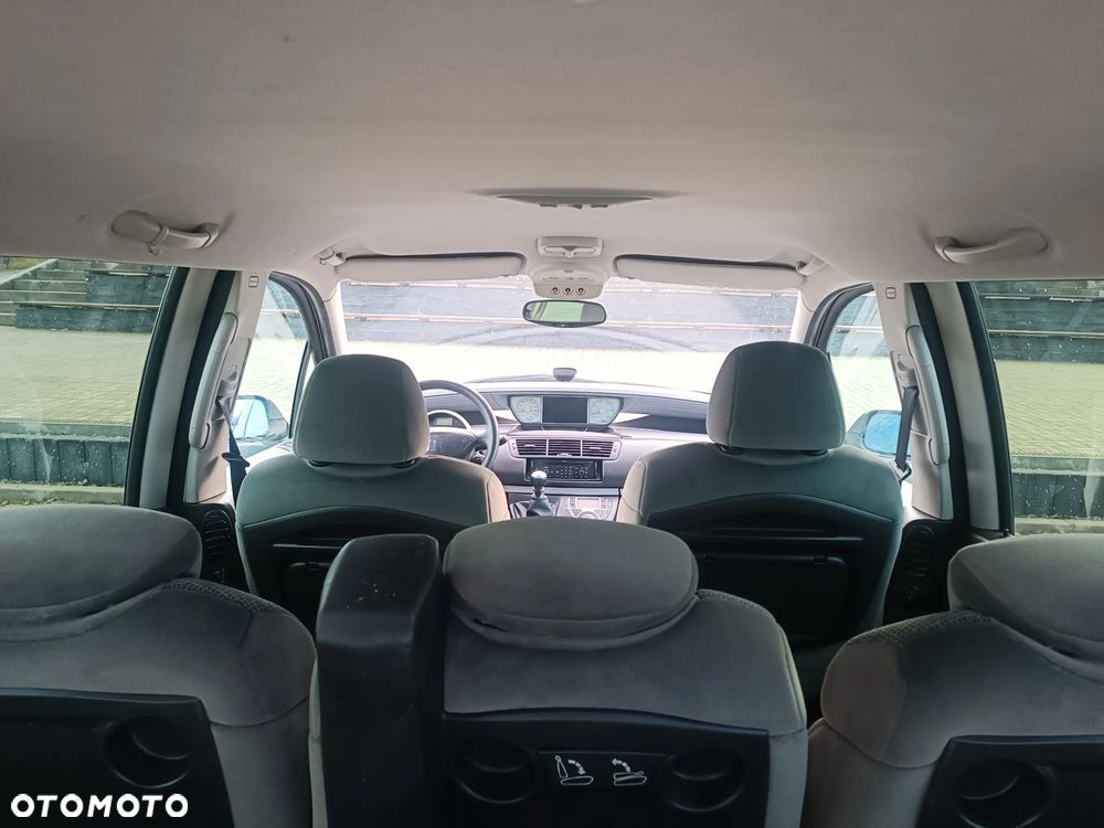 Peugeot 807 HDi 135 Premium - 15