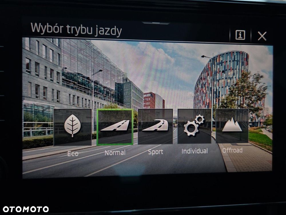 Skoda Superb 2.0 TDI SCR 4x4 Scout DSG - 29