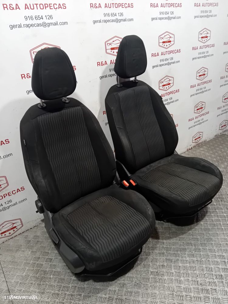 Conjunto de Bancos Peugeot 308 II SW em Tecido Original - 11