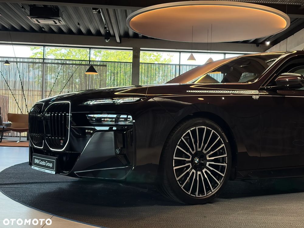 BMW Seria 7 740d xDrive mHEV Nero Lusso Edition sport - 10