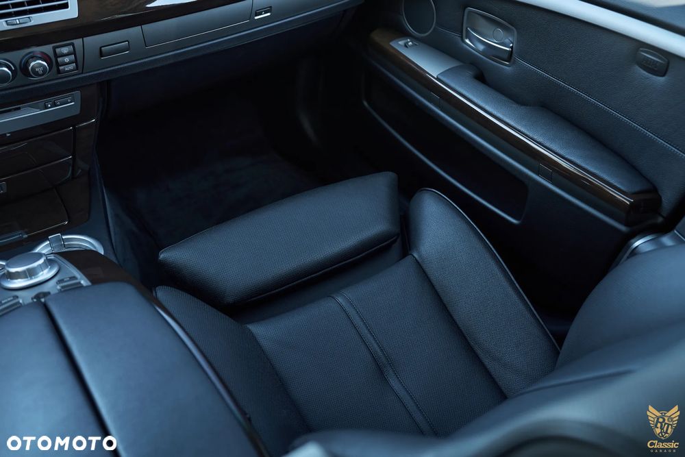 BMW Seria 7 750i L - 14