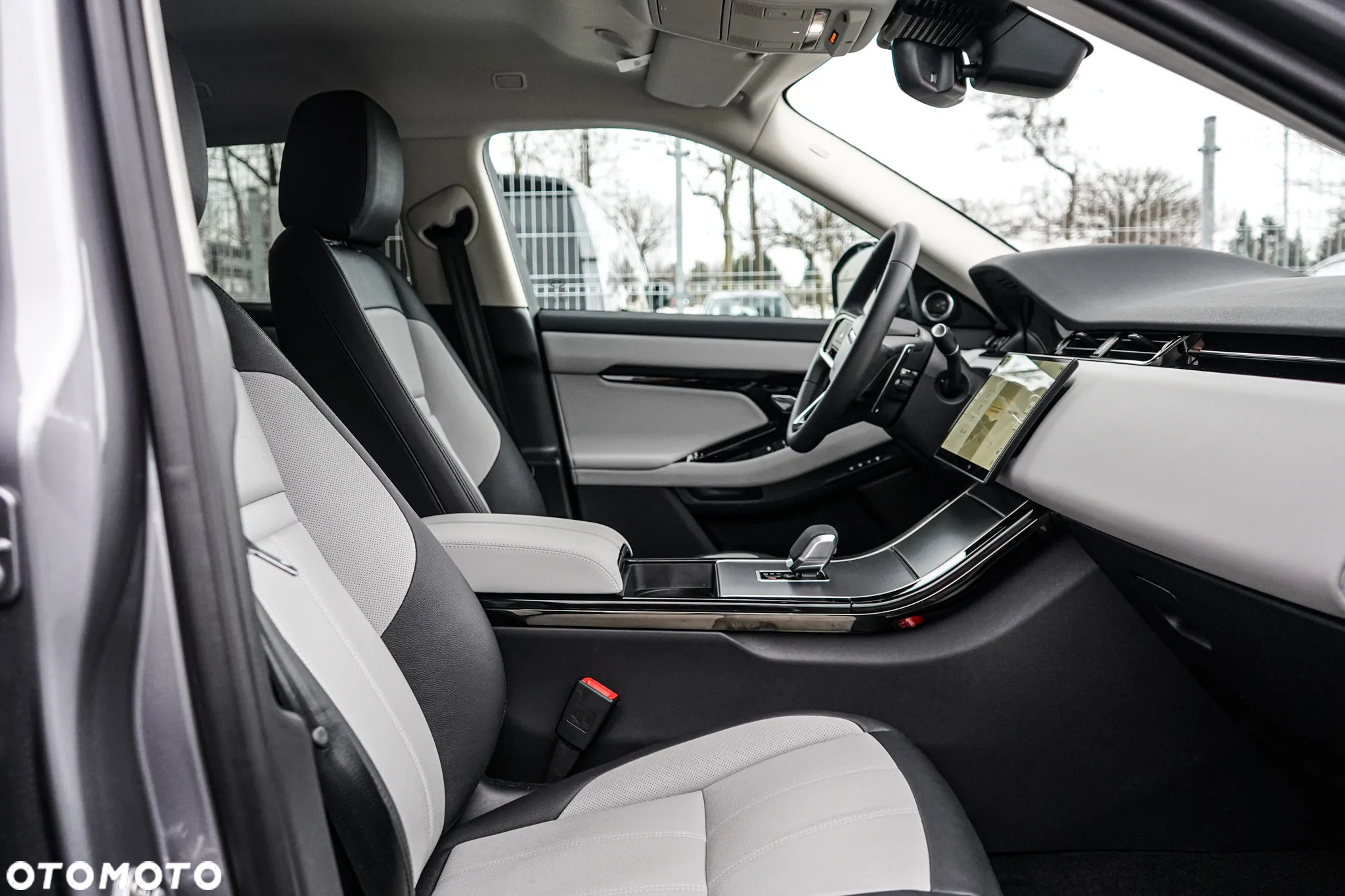 Land Rover Range Rover Evoque - 12