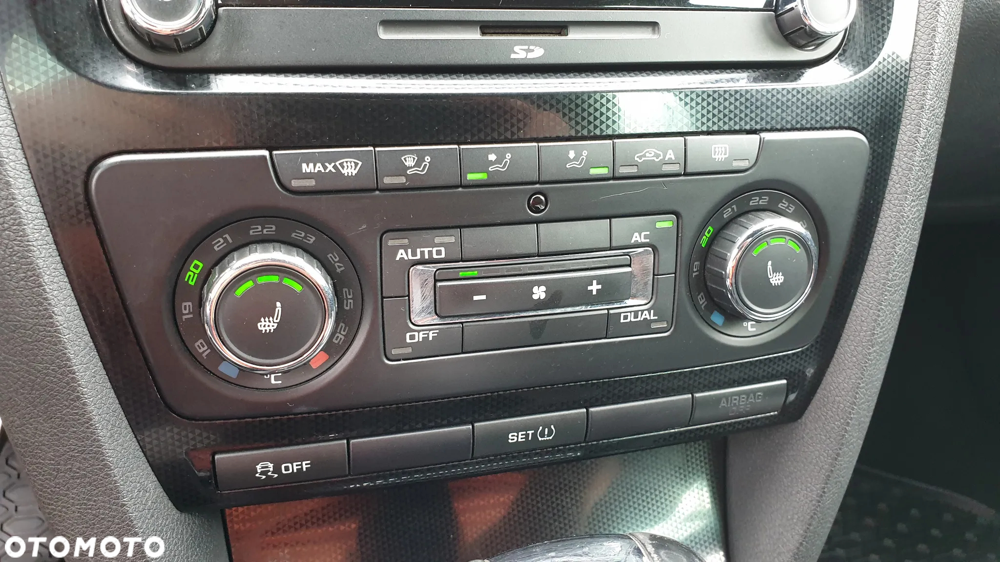 Skoda Octavia Combi 2.0 TDI DPF DSG RS - 20