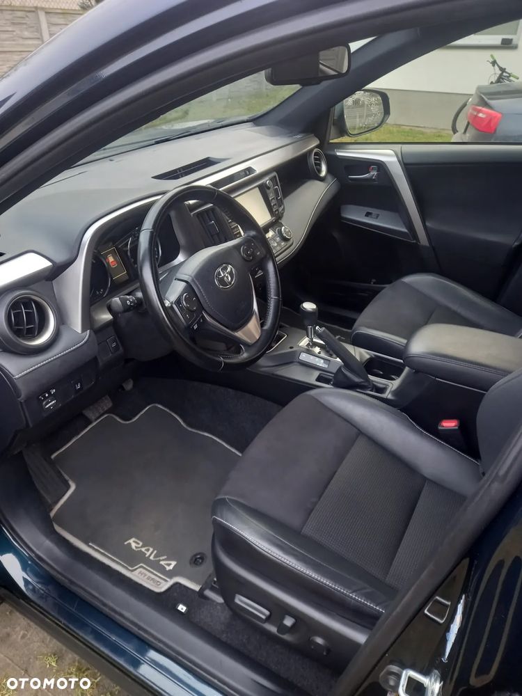 Toyota RAV4 Hybrid Prestige 4x4 - 8