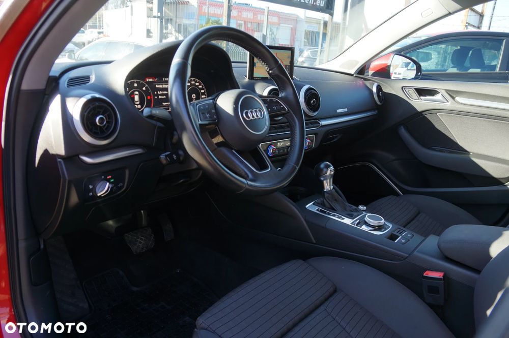 Audi A3 Sportback 2.0 TDI (clean diesel) quattro S tronic Attraction - 24