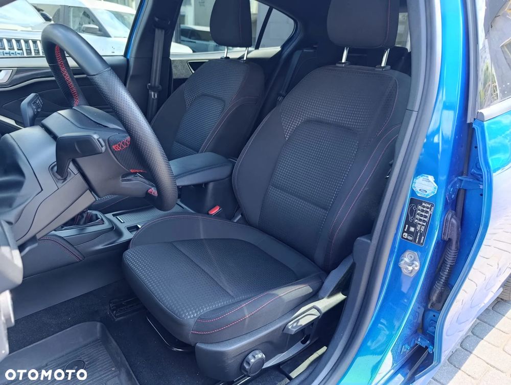 Ford Focus 1.0 EcoBoost mHEV ST-Line X - 15
