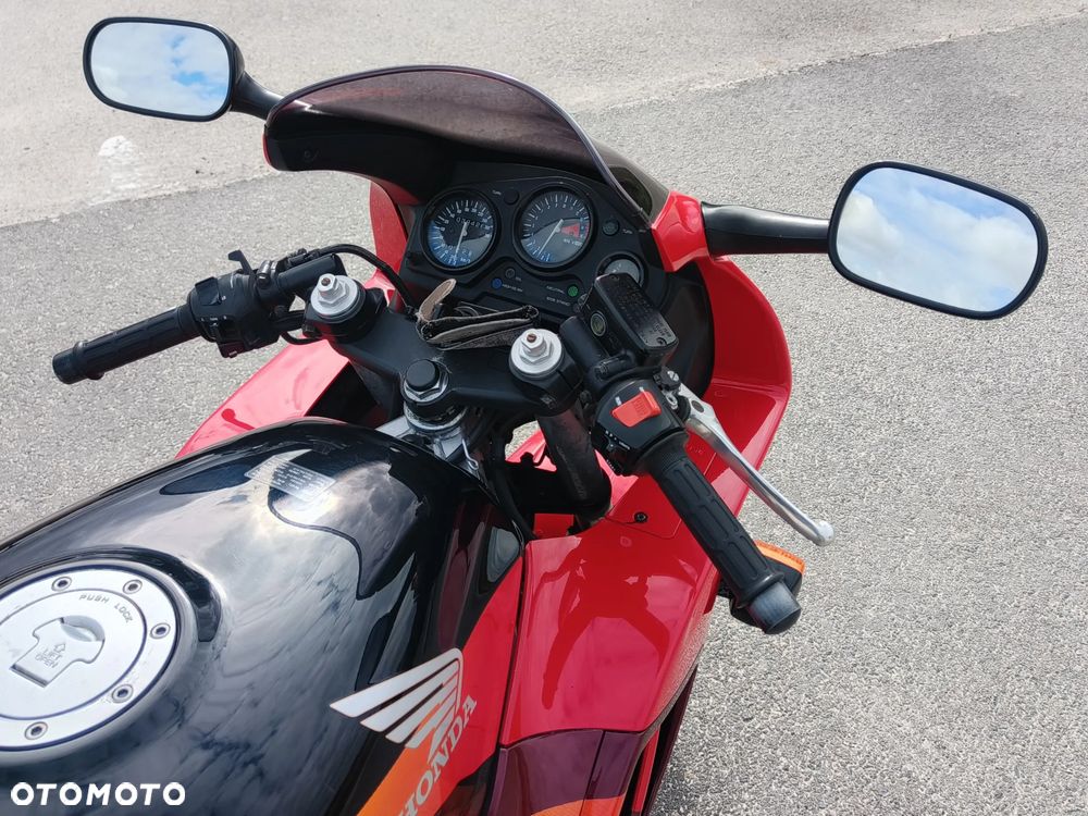 Honda CBR - 31