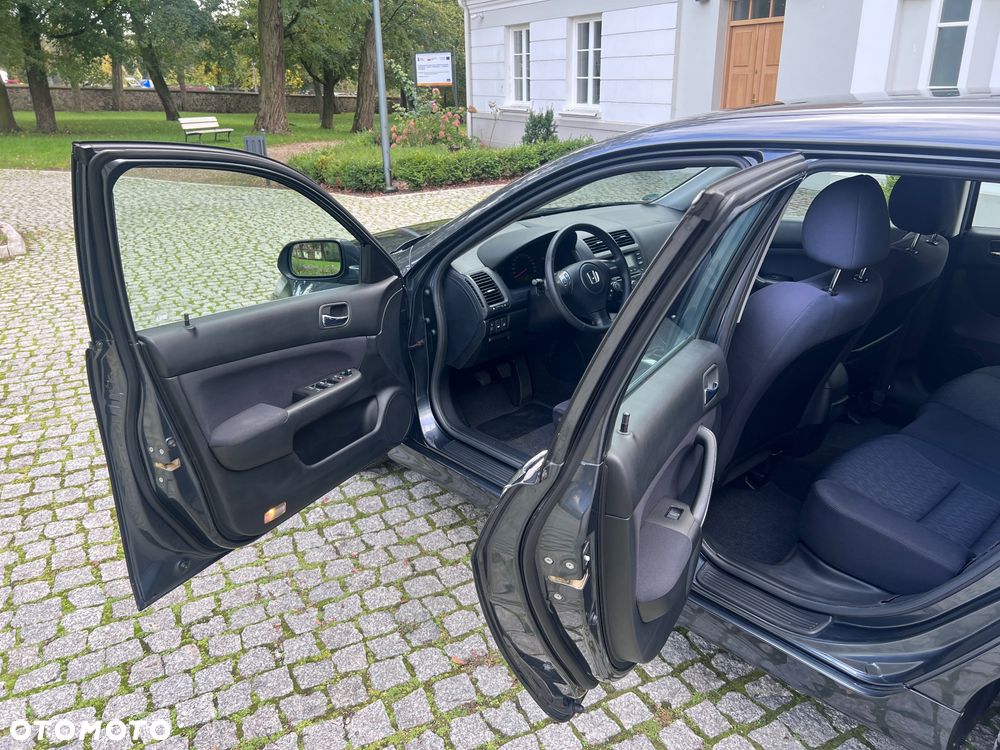 Honda Accord 2.0 Comfort - 16