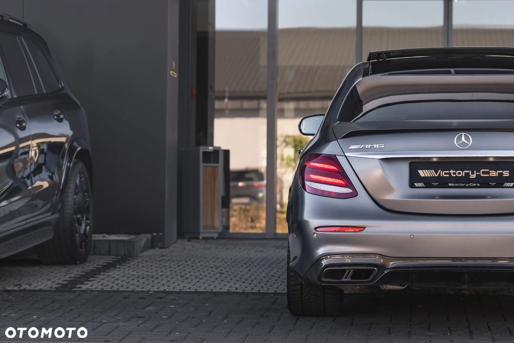 Mercedes-Benz Klasa E - 18