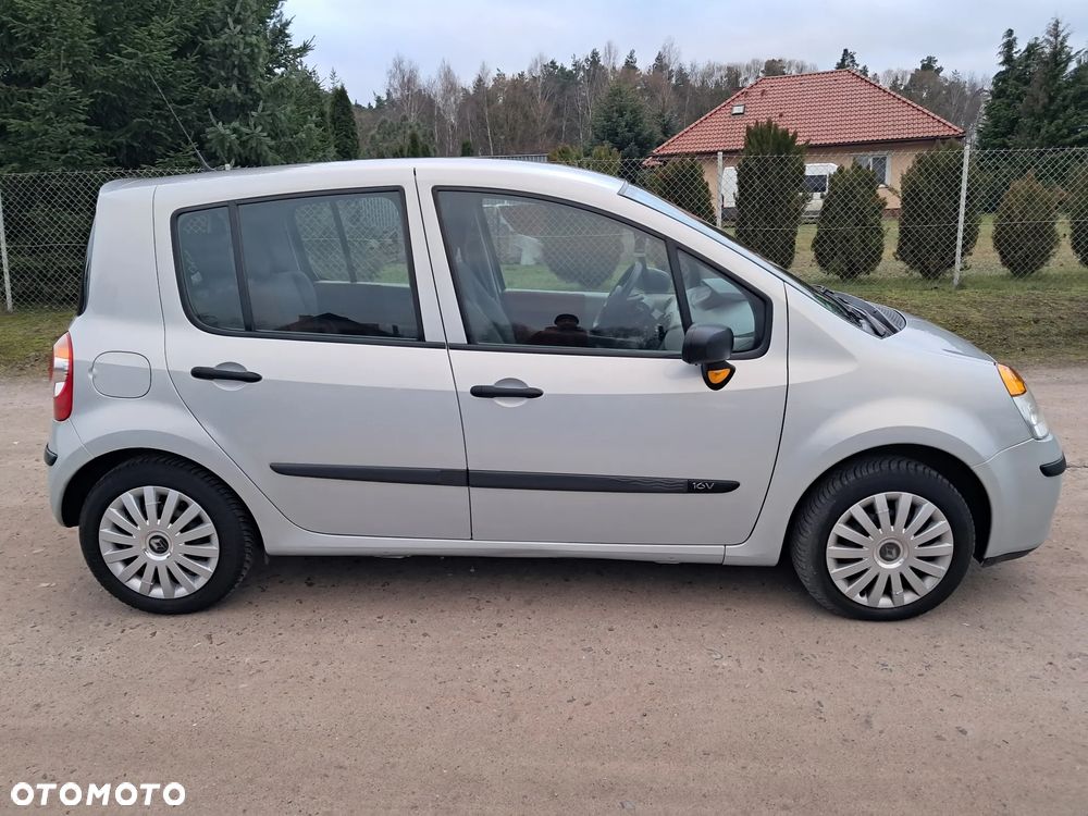 Renault Modus 1.2 16V Dynamique - 8