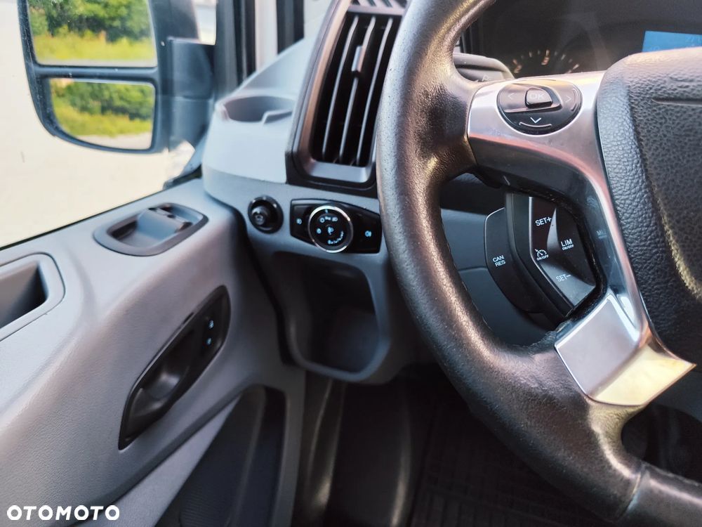 Ford Transit - 22