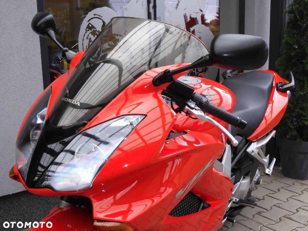 Honda VFR - 21