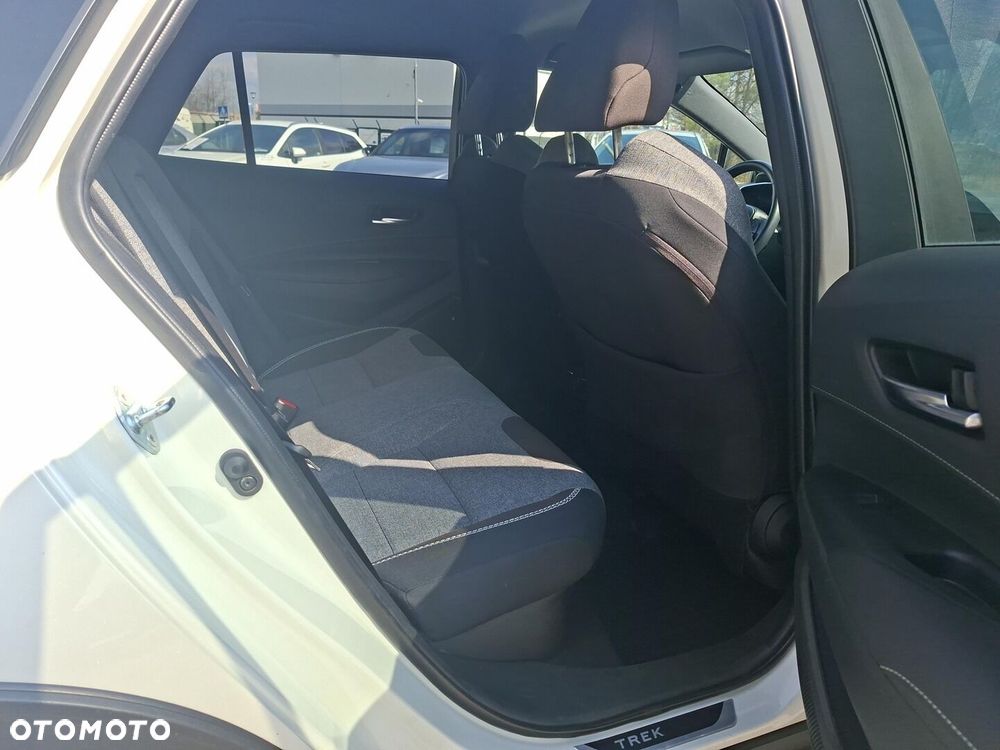 Toyota Corolla 2.0 Hybrid Trek - 15