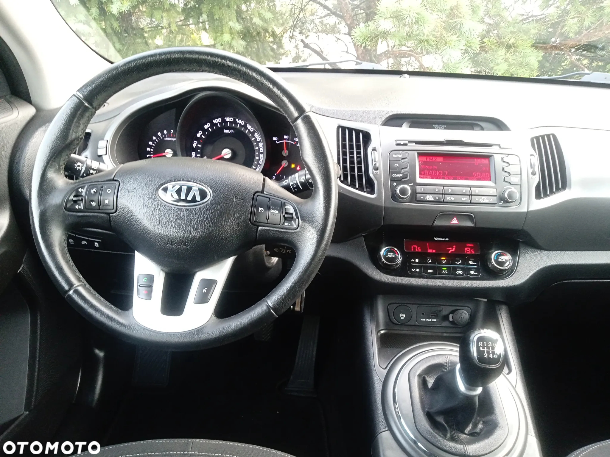 Kia Sportage 1.6 GDI 2WD Dream-Team Edition - 30