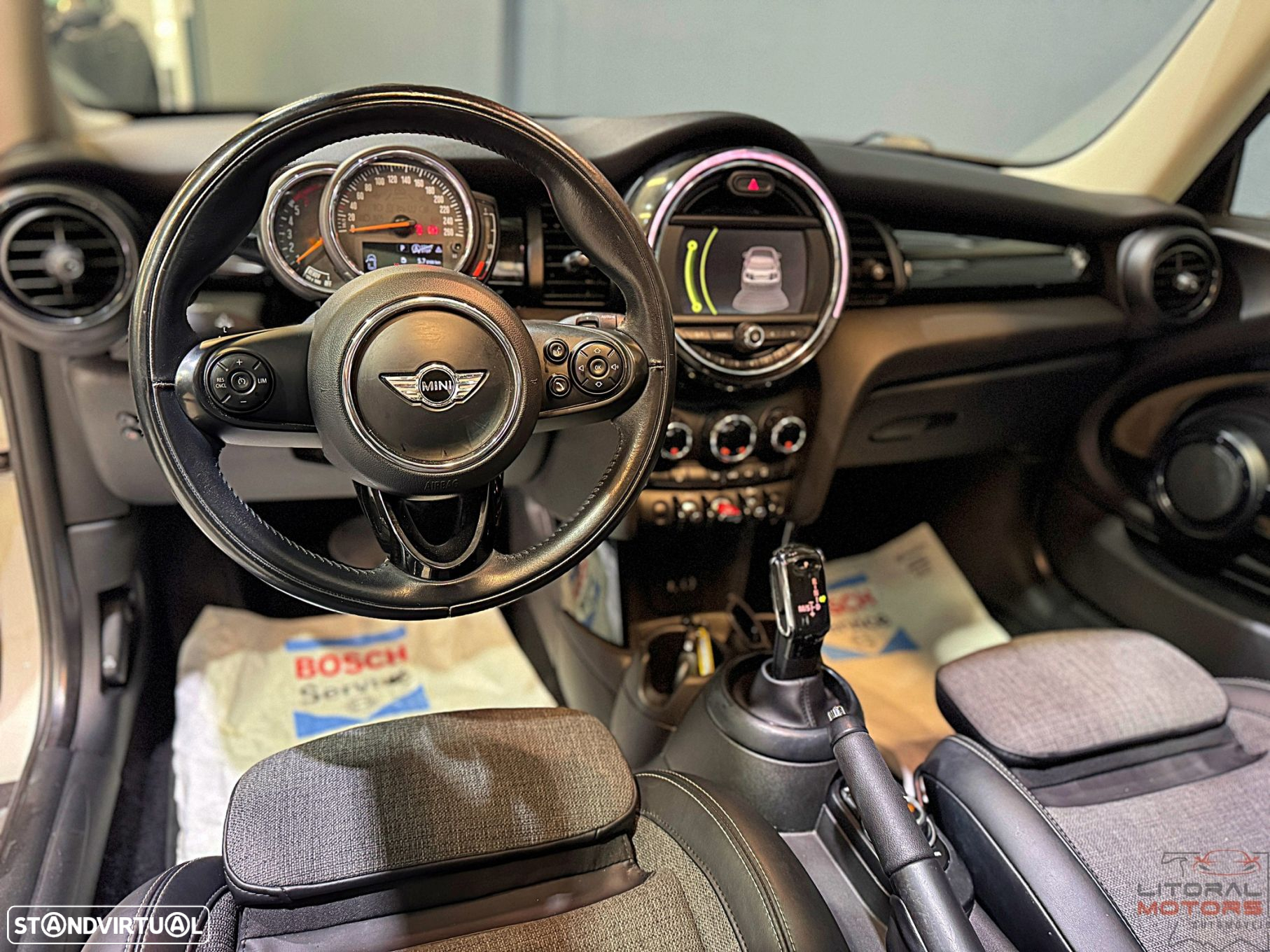MINI 3 Portas Cooper D Auto - 18