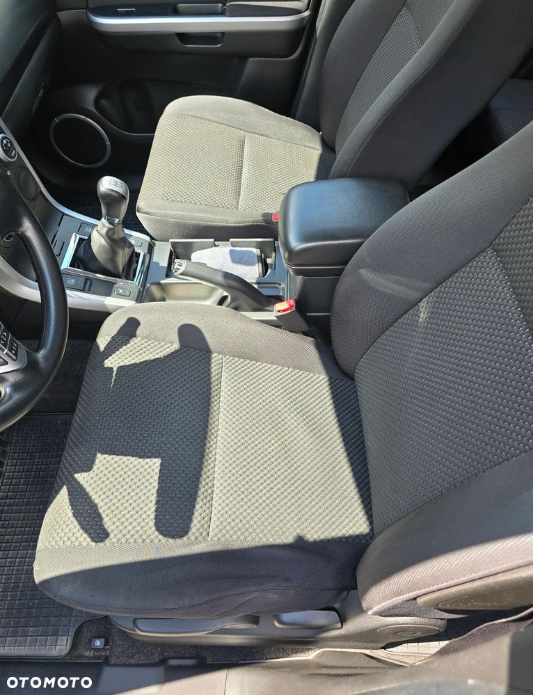 Suzuki Grand Vitara 2.0 - 9