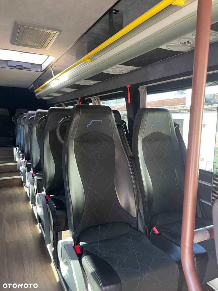 Mercedes-Benz Sprinter 519 907 - 23