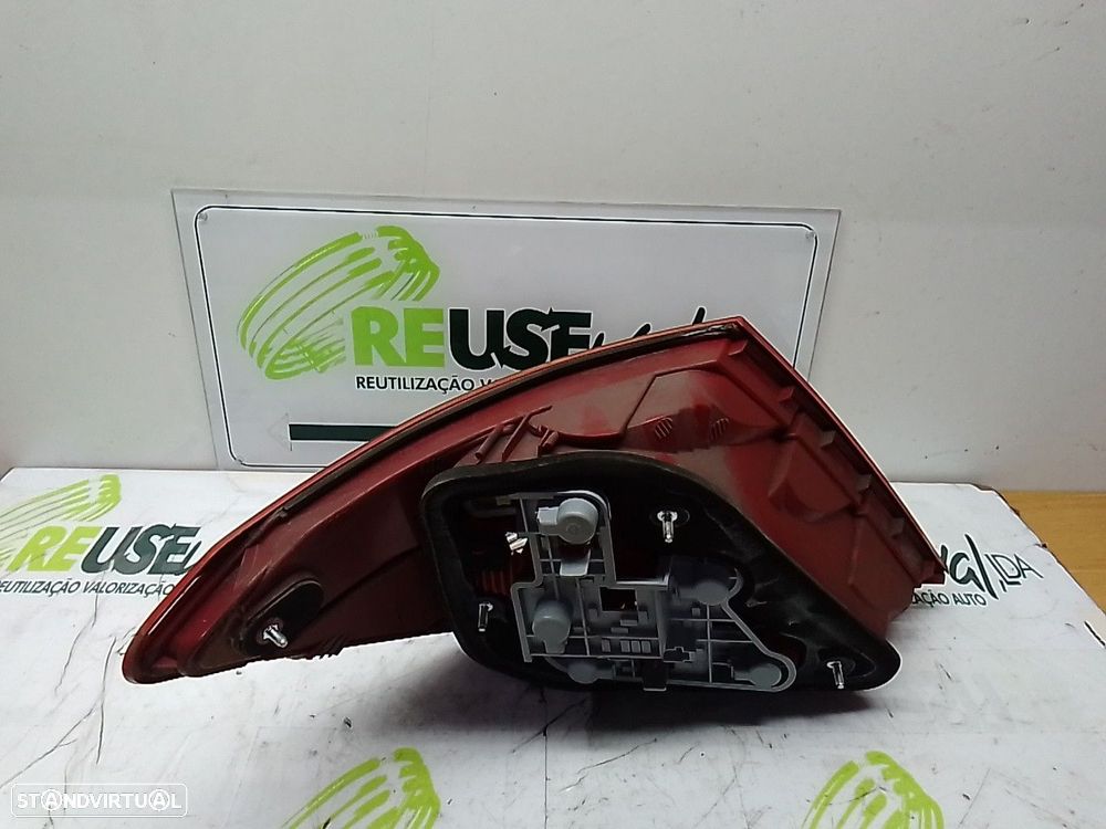 Farolim Stop Dto Mercedes-Benz C-Class (W204) - 2