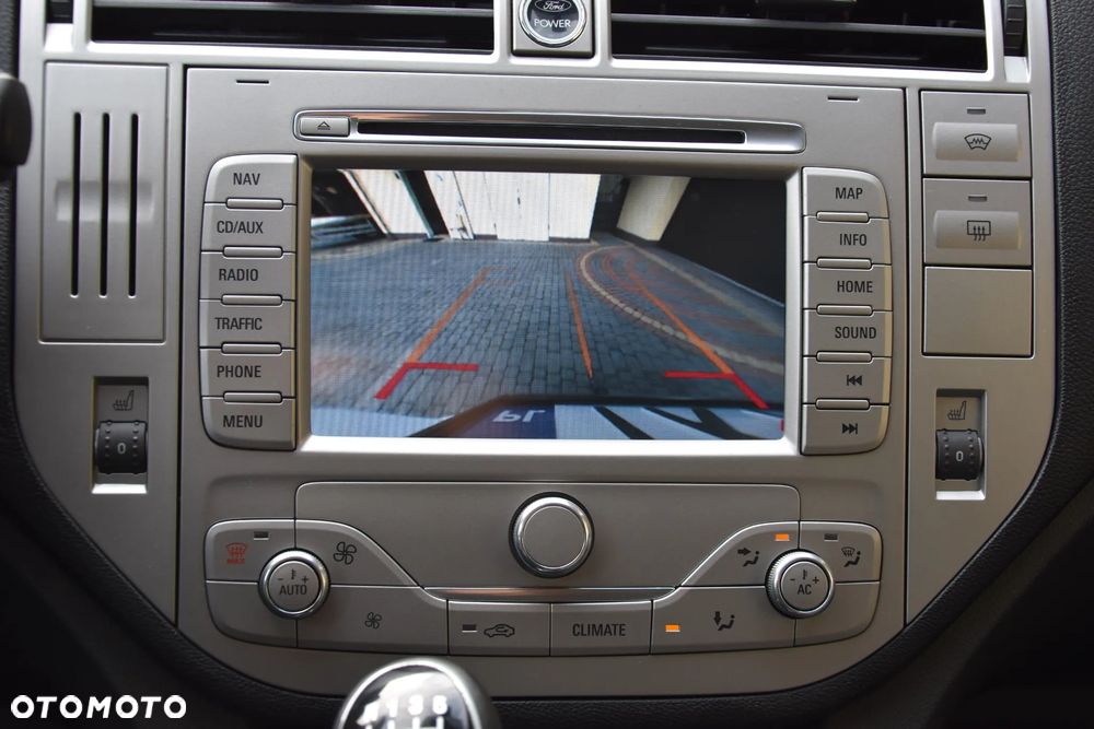 Ford Kuga 2.0 TDCi 4x4 Titanium - 27