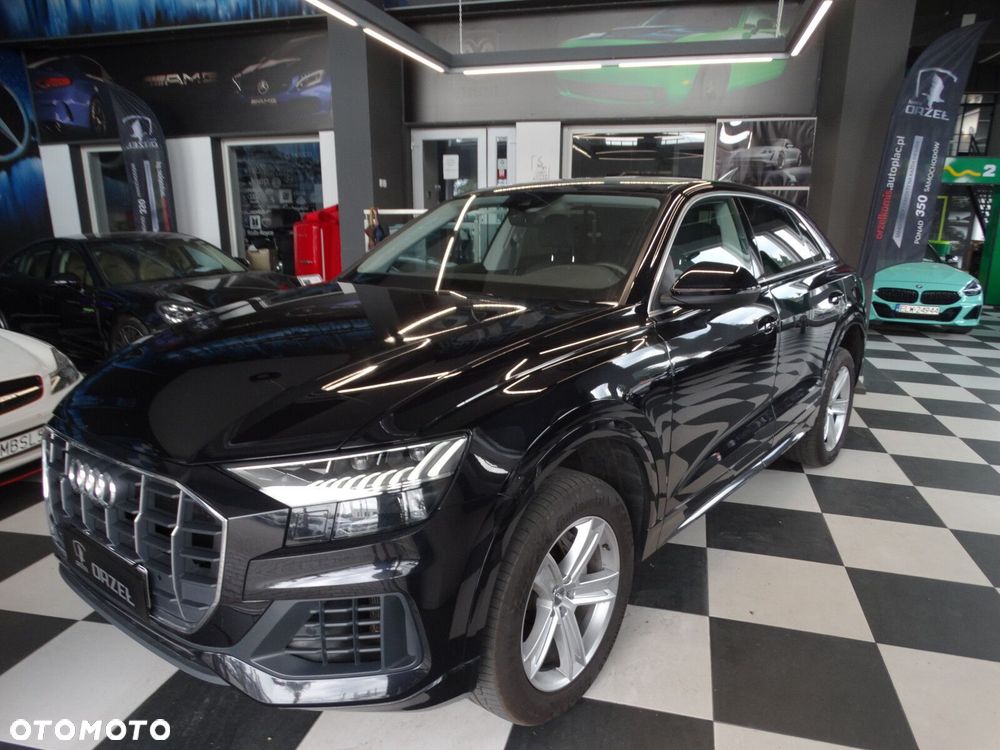 Audi Q8 - 2