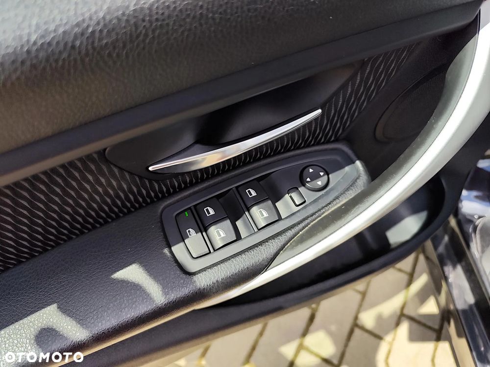 BMW Seria 3 - 33