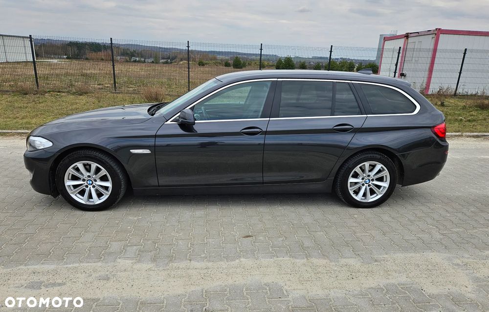 BMW Seria 5 520d - 13