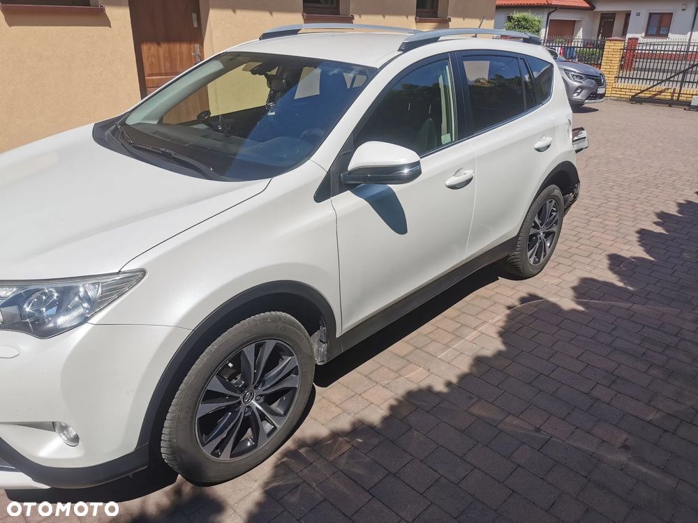 Toyota RAV4 2.0 D-4D Premium - 8