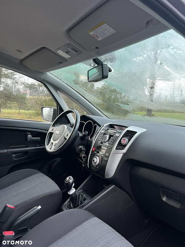Kia Venga 1.4 CVVT ISG Edition 7 - 12