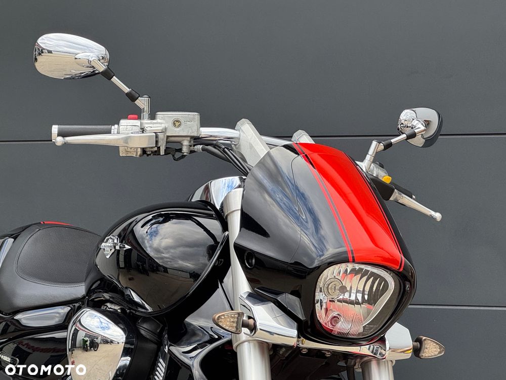 Suzuki Intruder - 2