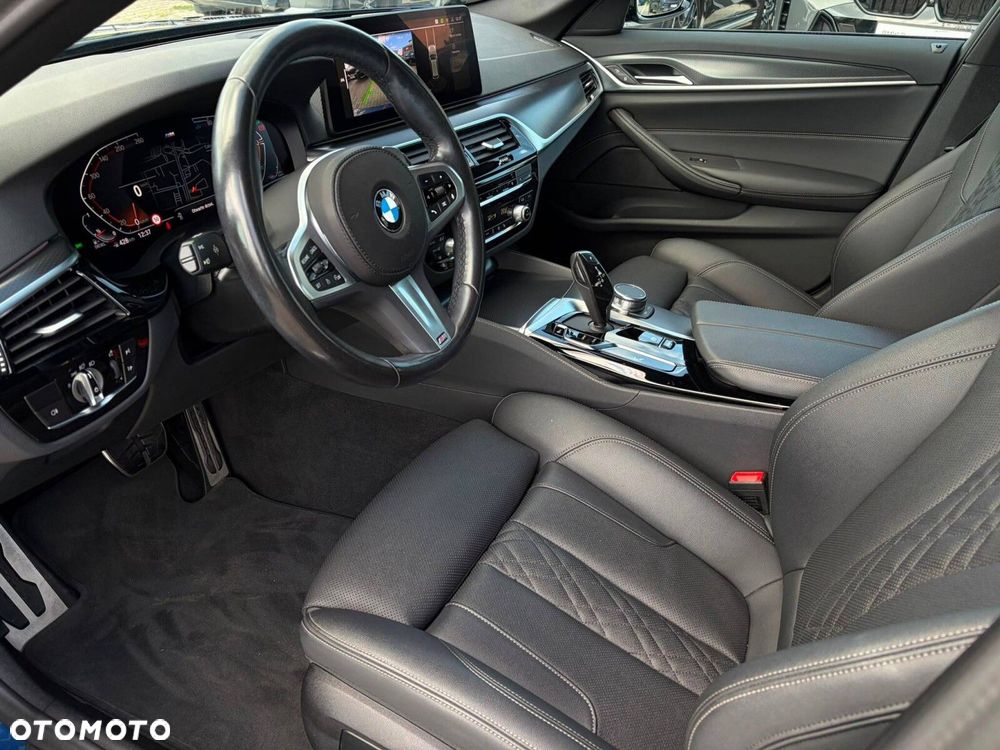 BMW Seria 5 520d xDrive mHEV M Sport sport - 12