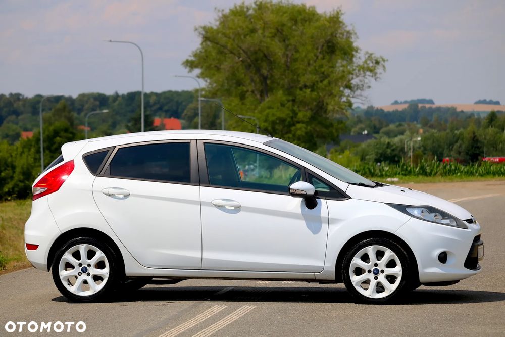 Ford Fiesta 1.25 Platinium X EU5 - 19