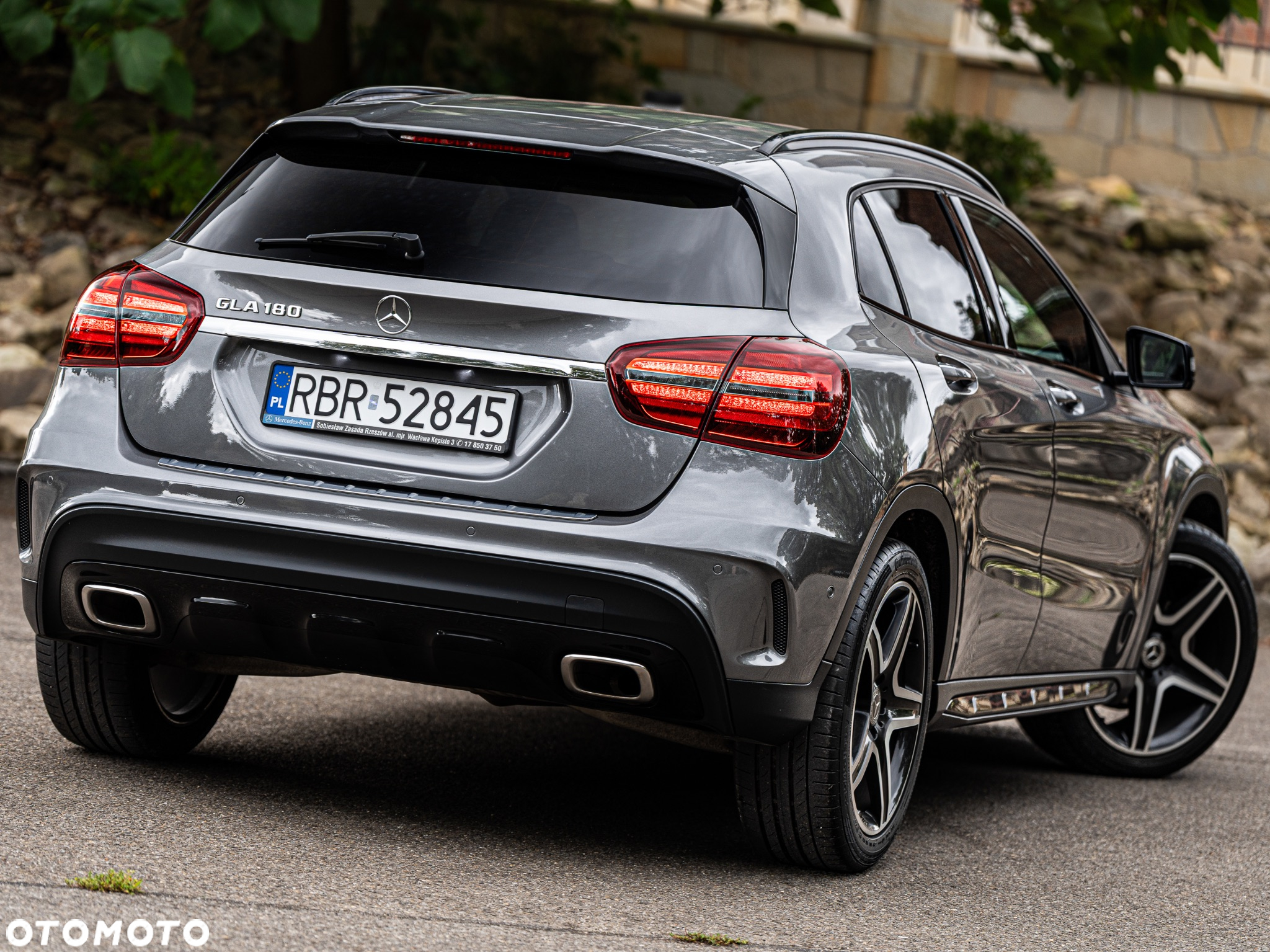 Mercedes-Benz GLA 180 7G-DCT AMG Line - 8