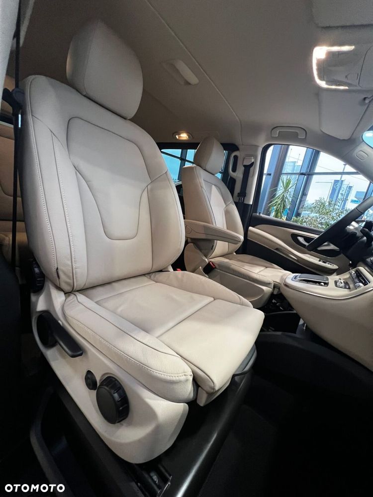 Mercedes-Benz Klasa V - 19