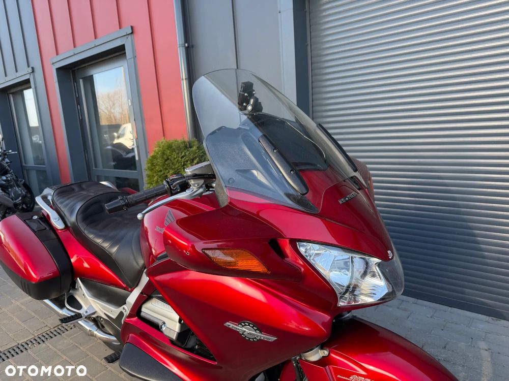 Honda ST - 33