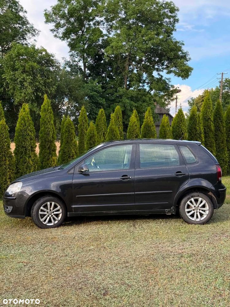 Volkswagen Polo - 2