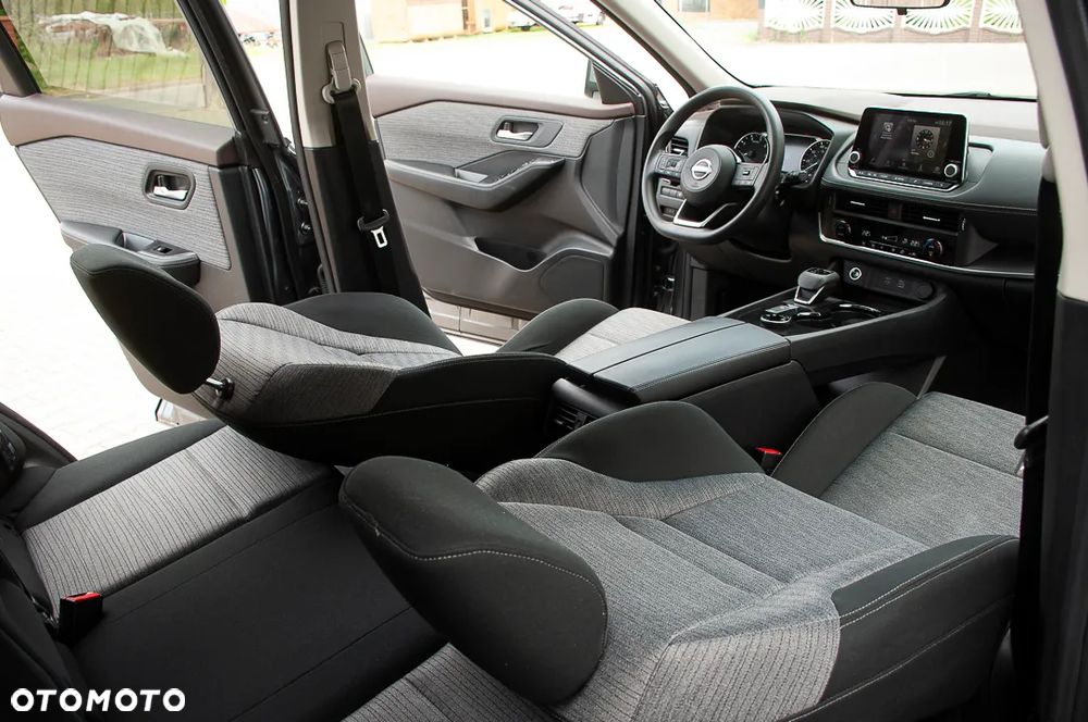 Nissan Rogue - 28