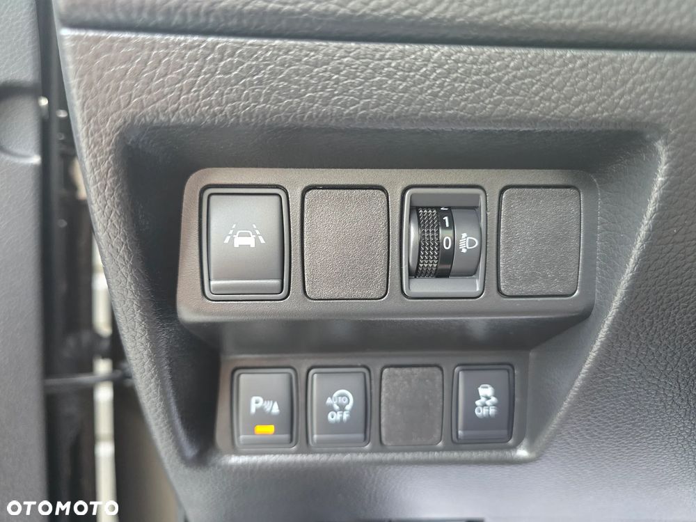 Nissan Qashqai 1.6 DIG-T N-Connecta - 37